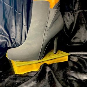 Andiamo 9.5 winter booties, velvet, zip up almond toe